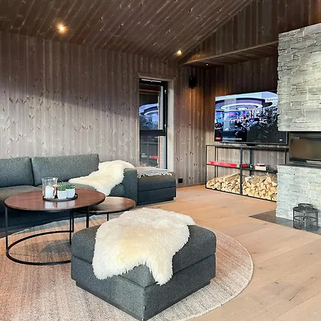 بيت للعطل Stylish In Scenic سترين